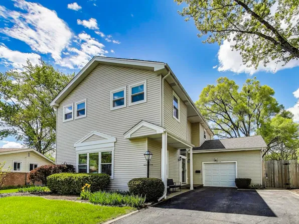 1414 N Illinois Ave, Arlington Heights, IL 60004