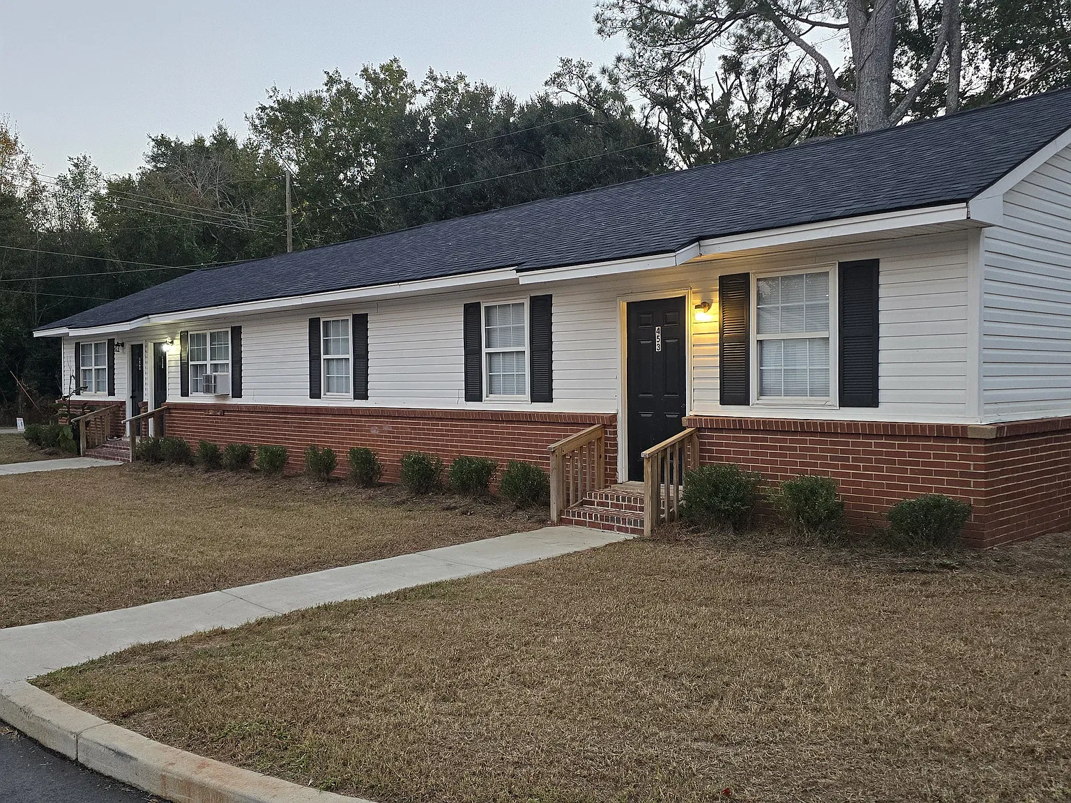 Monetta Apartments — Photo 1