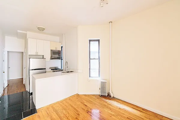 Rented by Sky Management | media 13