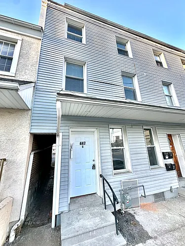 445-447 W Linden St Photo 1