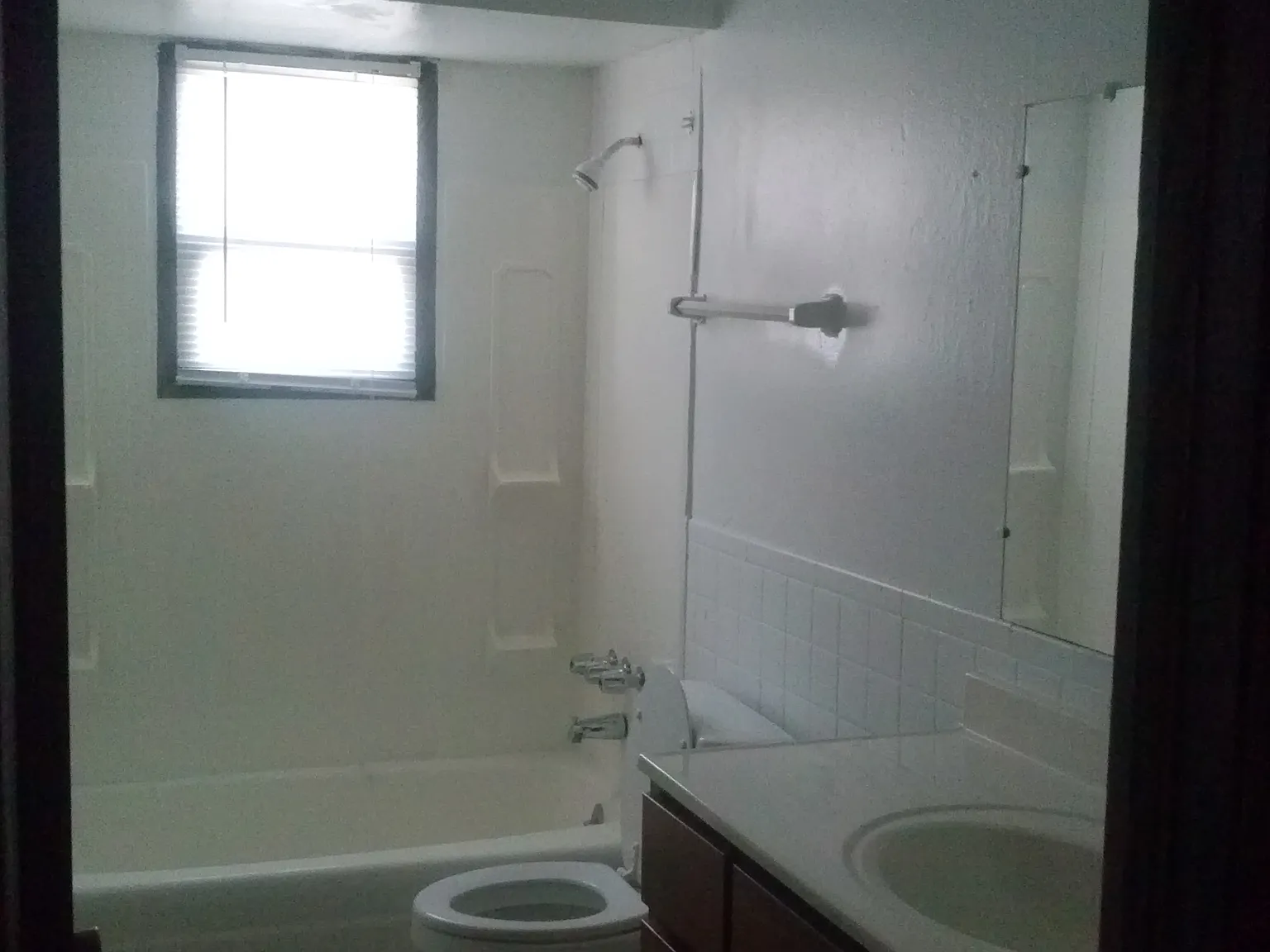 2 bed, 1100 sqft, $925 — Photo 2