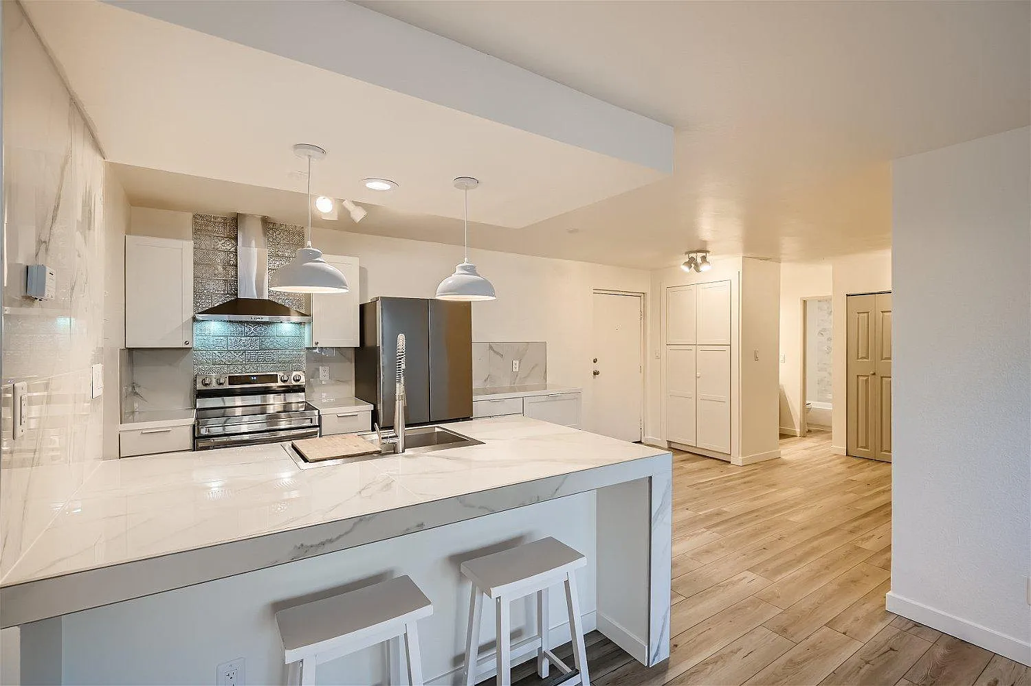 1250 Golden Cir — Photo 3