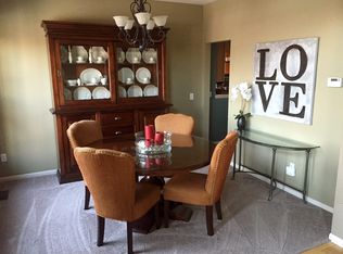 27080 Laurel Ln, Olmsted Township, OH
