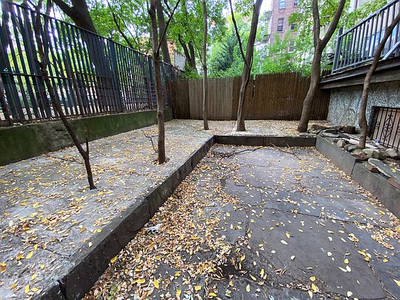 4th image of 113 E 2nd St #2