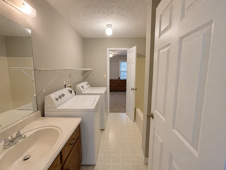 116 Jolly Ln #116 — Photo 7