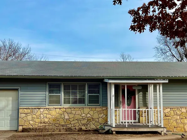 1616 N 6th St, Arkansas City, KS 67005