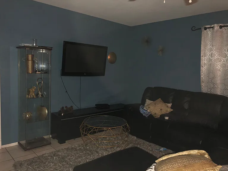5926 W Golden Ln — Photo 11