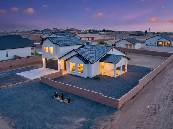 421 9th Ave NE, Rio Rancho, NM 87124