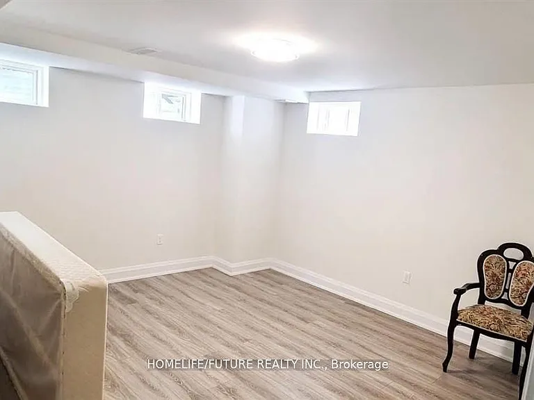 31 Hayeraft St #BASEMENT — Photo 2