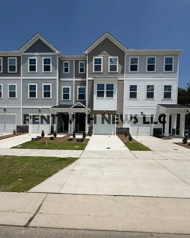 3 bed, 3.5 bath, 1920 sqft, $2,195 — Photo 1