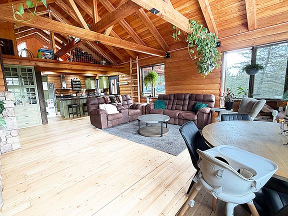 4th image of 499 Gold Creek Loop Rd