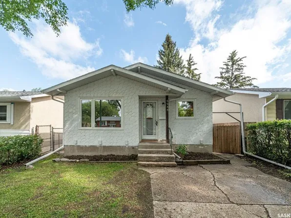 5948 McKinley AVENUE, Regina, SK S4T 6P3