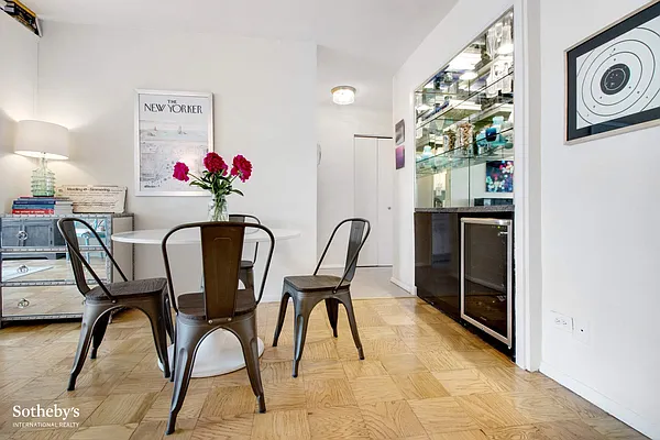 Sold by Sotheby's International Realty | media 15