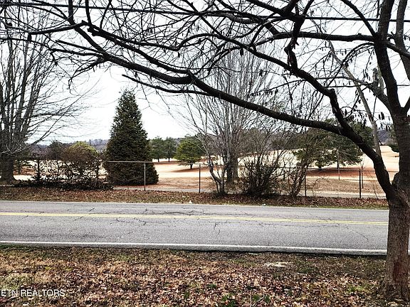 4th image of 3320 Fairmont Blvd