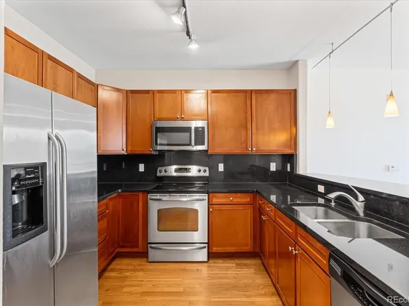 9019 E Panorama Circle #D120, Englewood, CO 80112