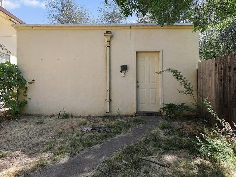2155 Butte St #1 — Photo 8