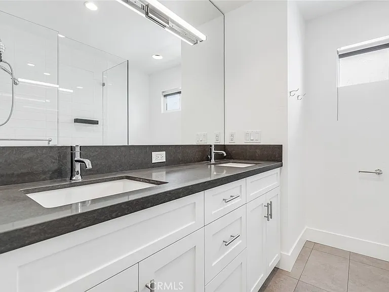 222 Old Newport Blvd — Photo 17