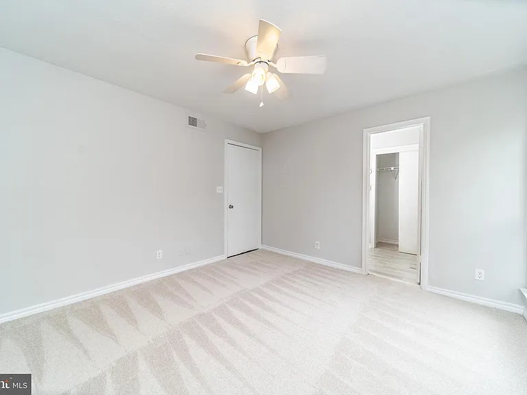 3920 Penderview Dr — Photo 8