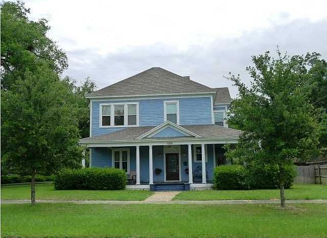 1st image of 1818 N 12th Ave