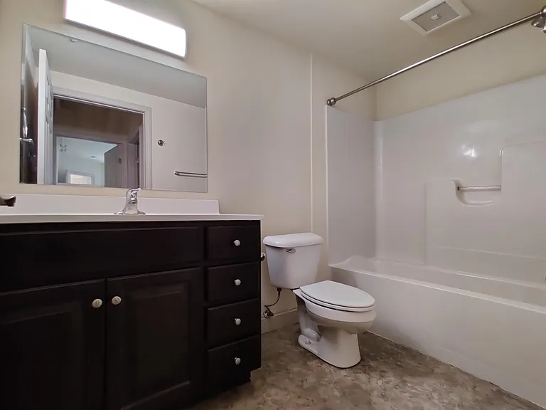 191 College St #206 — Photo 10