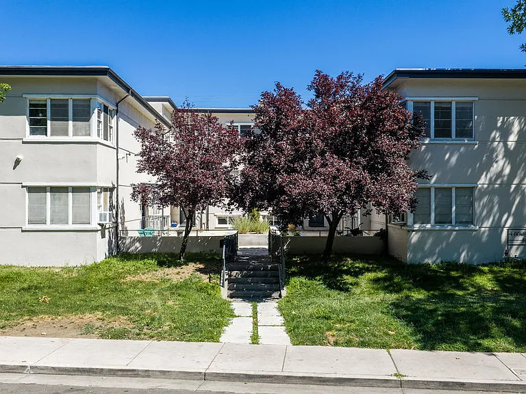 1045 Riverside Dr #D-3 — Photo 18