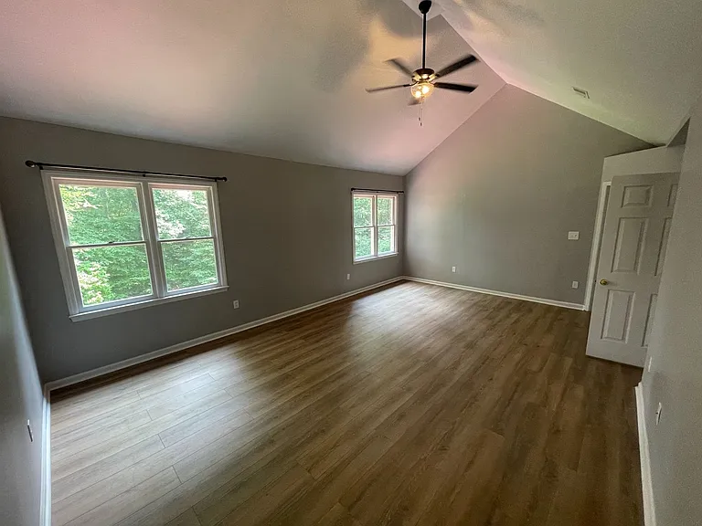 1307 Newfoundland Ct — Photo 29
