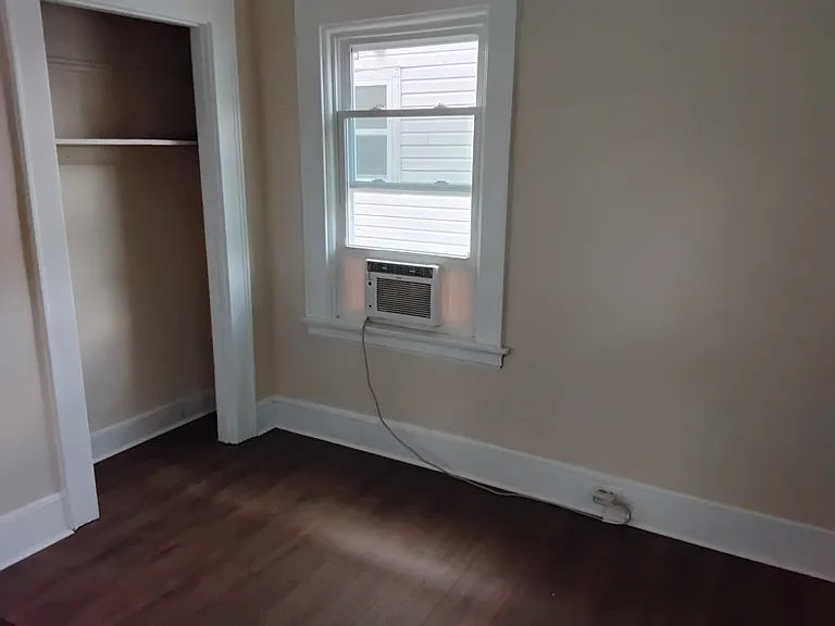 4832 Poplar St #1 — Photo 3
