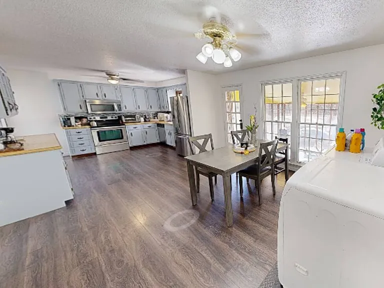 1820 Whispering Hills Trl — Photo 6