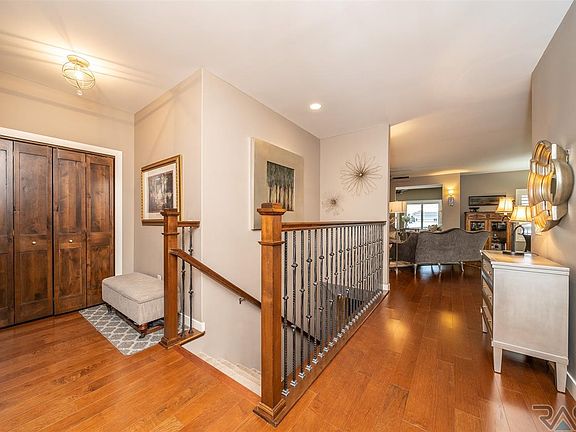 4th image of 5445 S Salvation Pl