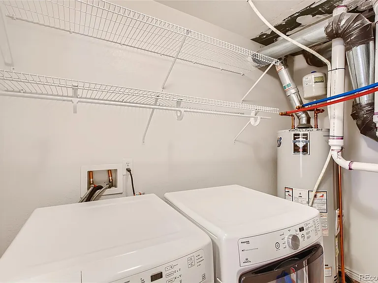 2402 S Quartz St — Photo 22