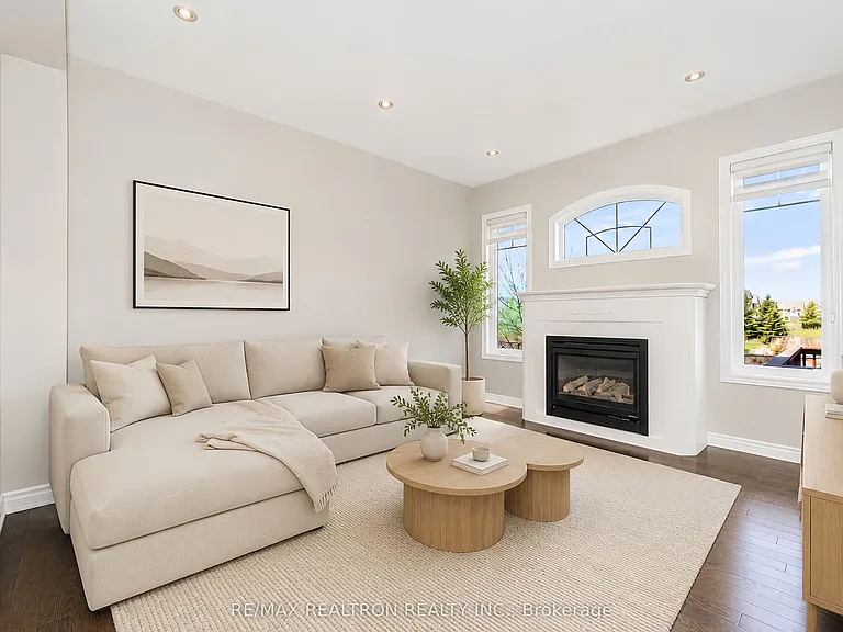 77 Betony Dr — Photo 9
