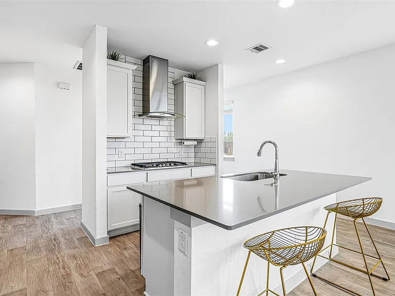 12566 Fleet River Rd — Photo 12