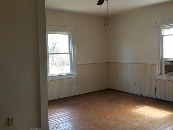 4th image of 24 Schoolfield Dr