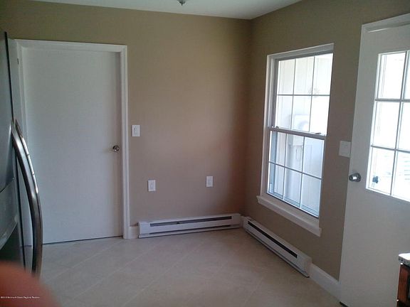 5th image of 1124B Argyll Cir #100B