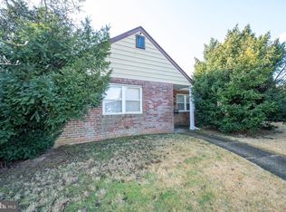 674 Hendrix St, Philadelphia, PA 19116