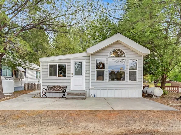 514 N Sawyer St #H25, Cascade, ID 83611