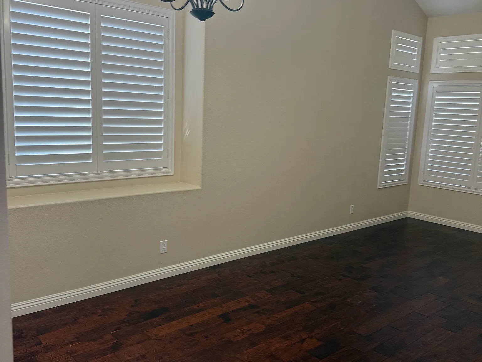 3 bed, 2.5 bath, 1650 sqft, $4,600 — Photo 3
