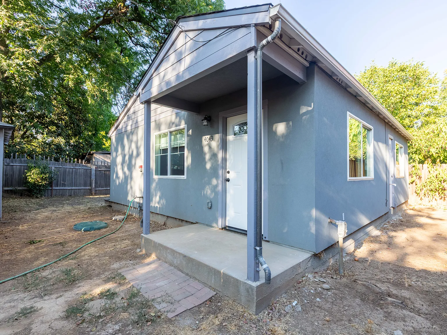 2 bed, 746 sqft, $1,900 — Photo 1