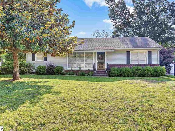 2nd image of 3 N Garden Cir
