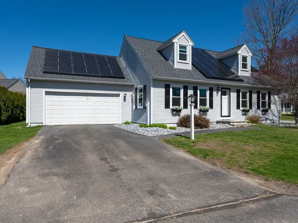 26 Juniper Wood Dr, Haverhill, MA 01832