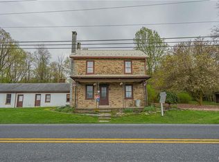 68 Fredericksville Rd, Mertztown, PA 19539
