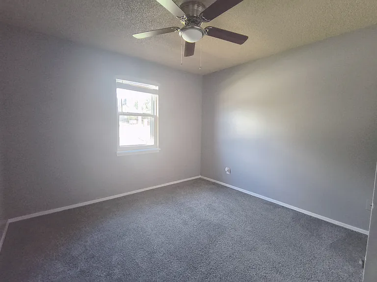 11417 N May Ave #D — Photo 20