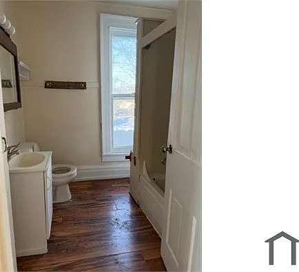 406 E Prospect Ter #1 — Photo 2