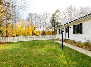 39 Willow Ct, Clinton, CT 06413
