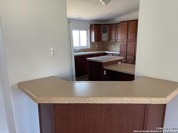 5th image of 1123 White Horse Ln
