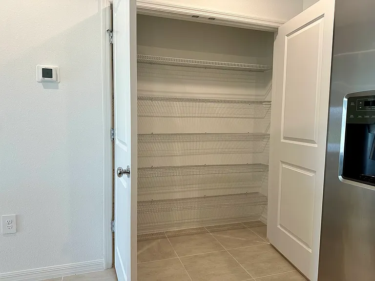 534 Wayland Dr — Photo 7