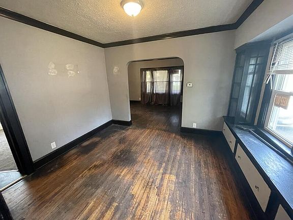 3rd image of 10102 Sandusky Ave