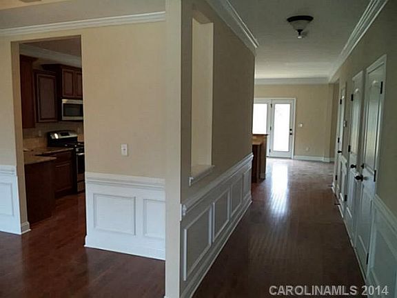 4th image of 965 Autumn Glen Ct #42