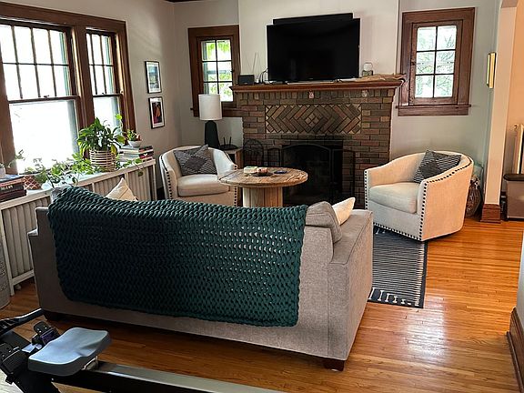 2nd image of 4652 Xerxes Ave S #4652