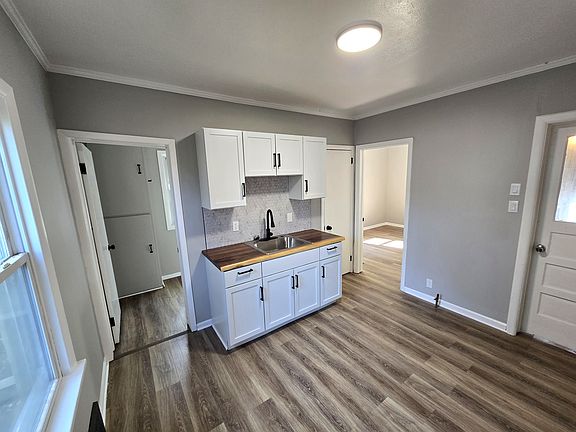 4th image of 15788 Mandalay Ave #2